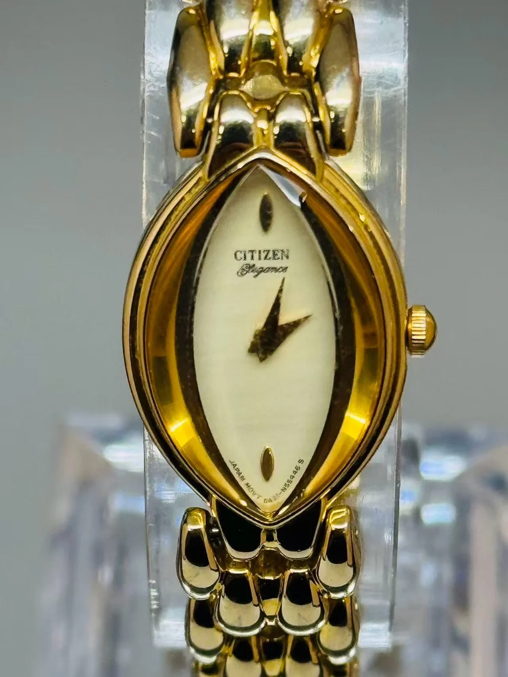Vintage Citizen Elegance Women’s Gold Tone Quartz Watch 15mm New Battery Runs